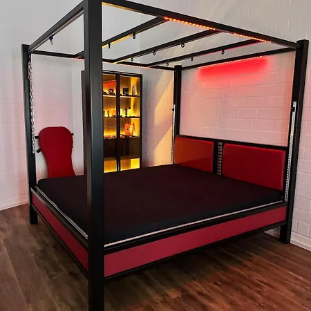 Red Silence I Design Im Koblenz * Bendorf