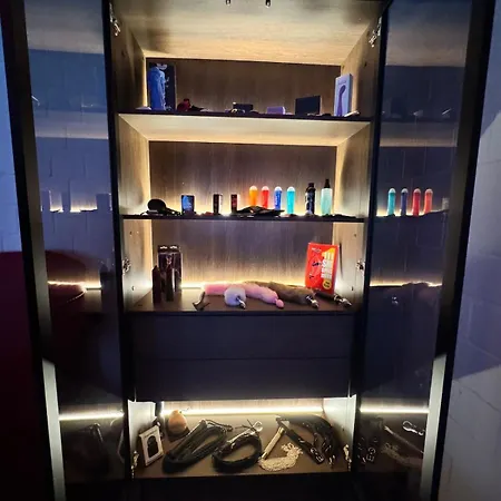 Red Silence I Design Im Koblenz Daire