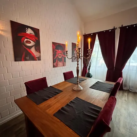 Red Silence I Design Im Koblenz